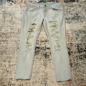 👖Distressed Light Wash Low-Rise Jegging